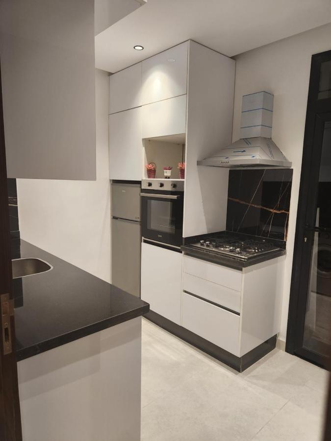 Modern Luxury Retreat: 2-Bedroom Apartment In The Heart Of Marrakech Marakéš Exteriér fotografie